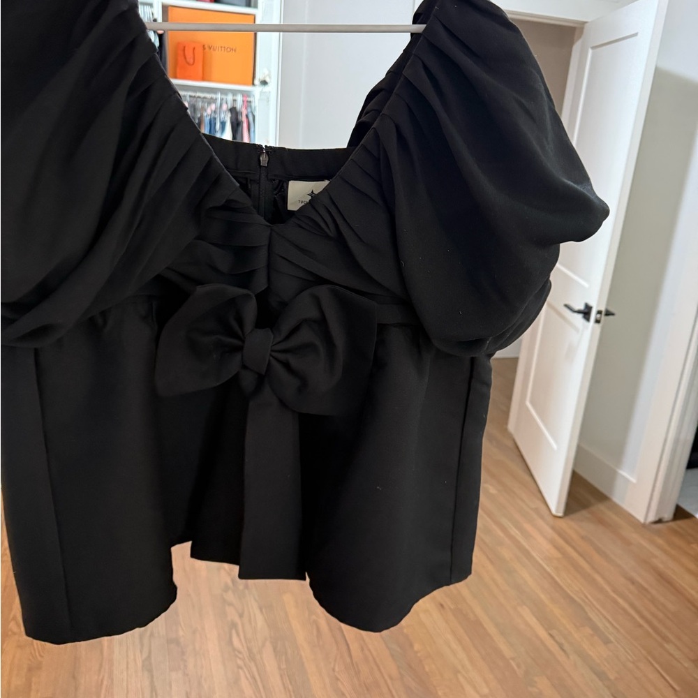 Tuckernuck Black Puff-Sleeve Bow-Front Top